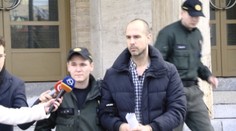 Jeden z fekalistov sa chce ženám ospravedlniť a finančne ich odškodniť