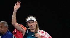 Obhajkyňa Wozniacka končí. V treťom kole Australian Open ju vyradila Šarapovová