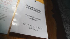 Na väčšine územia sa už neočkovaní bez testu nedostanú do reštaurácie. Obmedzené sú aj hromadné podujatia