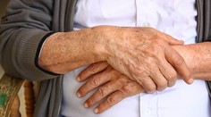 Starodôchodcovia majú mať od budúceho roka vyššie dôchodky