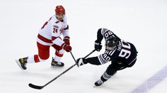 Tatar si pripísal dve asistencie, Halák vychytal víťazstvo