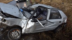 Vážnu nehodu pri Zolnej neprežilo dvojmesačné bábätko, mama narazila do stromu