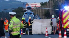 Po hromadnej nehode zomreli 2 ľudia, diaľnicu D2 v smere na Brno uzavreli