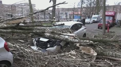 Ničivá víchrica si vyžiadala v Európe už deväť obetí. Bola oveľa silnejšia, než meteorológovia predpovedali