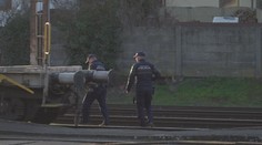 Väčšinu času im šéfoval, nakoniec ho jeden z nich pripravil o život. Posunovača usmrtil prichádzajúci nákladný vlak