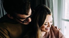 Herečka a speváčka porodila dievčatko. Dostalo až tri mená!