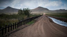 Pentagón uvoľnil 3,6 miliardy dolárov na výstavbu bariéry na hraniciach s Mexikom