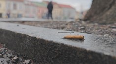 V Liptovskom Mikuláši zápasia s neporiadkom po fajčiaroch. Rozhodli sa tam pre radikálny krok