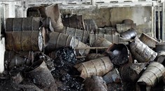 V Strážskom začali s likvidáciou sudov s nebezpečnými PCB látkami