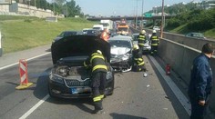 Hromadná nehoda za tunelom Sitina: Zrazilo sa tu šesť áut