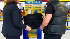Ryanair vás chce nachytať. Za vašu chybu dostane personál zaplatené