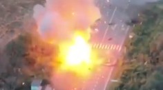 Ukrajinci zverejnili doteraz najprehľadnejšie zábery zničenia ruského tanku „americkým oštepom“