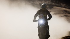 Hlavne nespadnúť a nezablúdiť. Varga na Rely Dakar stále priebežne tretí, Svitko v najlepšej desiatke