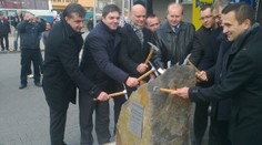 Niektorí Slováci sa môžu tešiť. Začína sa stavba cesty