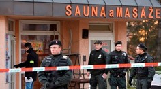 Muž, ktorý strieľal v Trenčíne, je vraj bývalý policajt