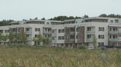 Rastú ceny nehnuteľností aj podnájmy. Podľa Slovákov je problém dostať sa k bytu či domu