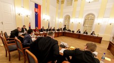 Ústavnoprávny výbor bude vypočúvať týchto 16 kandidátov na sudcov ústavného súdu