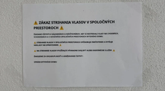 Zákaz strihania vlasov. Košická bytovka rieši poriadne netradičný problém
