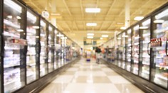 Mladík kvôli lajkom oblizoval nanuky v supermarkete a dával ich späť do mrazáku