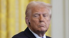 Trump mal telefonovať s Putinom. Údajne sa rozprávali o ukončení vojny na Ukrajine