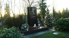 Hrob Karla Gotta je hotový. Ivanka zverejnila miesto, kde ho fanúšikovia nájdu