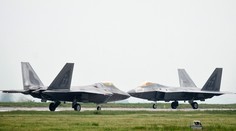 Americká stíhačka zostrelila bombardér sýrskeho letectva