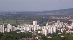 Hrozné! Starenka zhorela v byte v Hlohovci