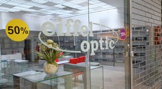 Eiffel Optic má ďalší problém. Po zatvorení predajní sa na políciu chystajú nahnevaní zákazníci