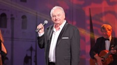 Veľkolepá oslava Petra Stašáka. K jubileu mu vinšovali kolegovia a stovky fanúšikov