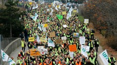 Palubný personál naďalej štrajkuje. Lufthansa zrušila 941 letov