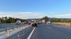 Hromadná nehoda na D1: Pri Voderadoch sa zrazilo niekoľko vozidiel za sebou v rôznych pruhoch