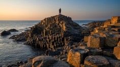Najznámejšiu pamiatku Severného Írska devastuje obľúbený zvyk turistov