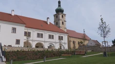 Preslávila ju krvavá grófka. Obec pri Novom Meste nad Váhom má teraz ďalšie lákadlo