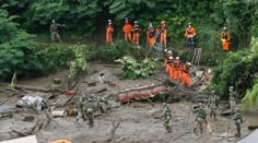VIDEO: Japonské mesto postihol masívny zosuv pôdy. Brala všetko, čo jej stálo v ceste