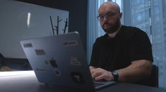 Klasické rozprávky ich už nebavili. Synovi začali vytvárať nové príbehy pomocou umelej inteligencie