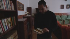 Ján vyrástol v detskom domove. To, čo robí teraz, je obdivuhodné