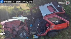 Vodič mal kóliziu s lesnou zverou, potom čelne narazil do druhého auta. Vodička (†36) zomrela
