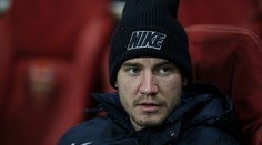Niekdajší útočník Arsenalu Nicklas Bendtner čelí obvineniu z násilia