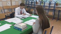 Maturanti sa búria. Ministerstvo školstva vyhlásilo, že školy im už nemusia sprístupniť zadania