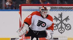 Po hektickom lete zažil debut. Bielorusi s prvým brankárom v NHL