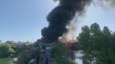 Hustý dym bolo vidieť na kilometre ďaleko. Už zrejme vedia, čo je príčinou požiaru v Čani