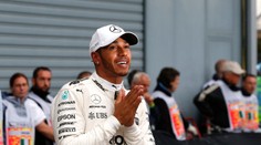 Hamilton ovládol kvalifikáciu VC Talianska a prekonal legendárneho Schumachera