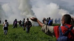 Grécko odsúdilo zásah Macedónska proti migrantom na hranici