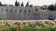 Študent strieľal na americkej škole, jeden mŕtvy a traja zranení