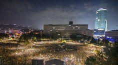 Bez urážok a vulgarizmov. V Bratislave protestovalo proti vláde 60-tisíc ľudí
