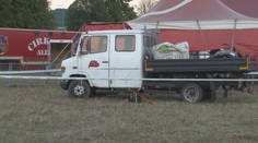 Ťava je v tom nevinne. Cirkusanta v Stropkove zrejme prešlo auto