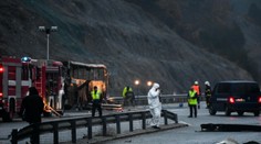 V bulharskom autobuse zhoreli desiatky rodičov s deťmi. Prežila iba 7-členná rodina
