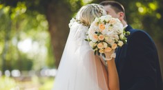 Korona svadba v USA: Porušili pravidlá a nákazu rozniesli po celom štáte. Sedem ľudí už zomrelo