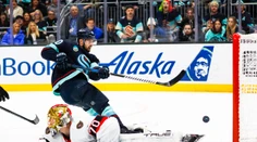 Tomáš Tatar strelil svoj štvrtý gól v tejto sezóne NHL. Tampa bez Černáka triumfovala