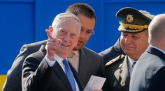 Šéf Pentagonu varoval Pchjongjang pred "masívnou vojenskou reakciou" USA